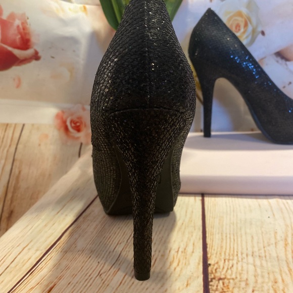 Black Sparkle Glo Heels - Picture 4 of 12